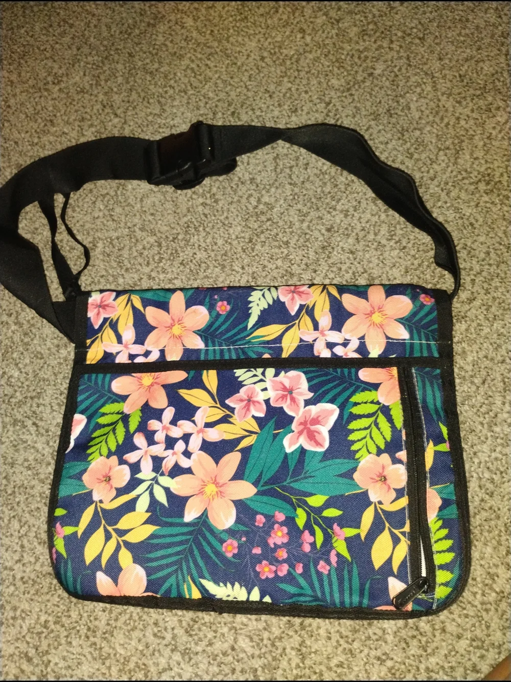 N/A compact floral